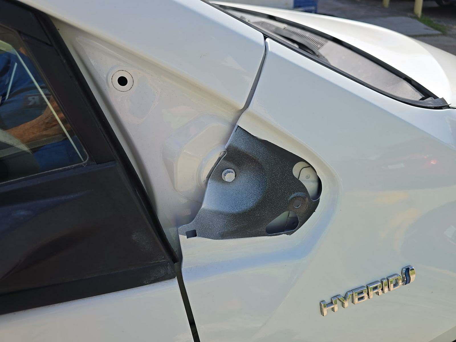 2022 Toyota Prius LE FWD