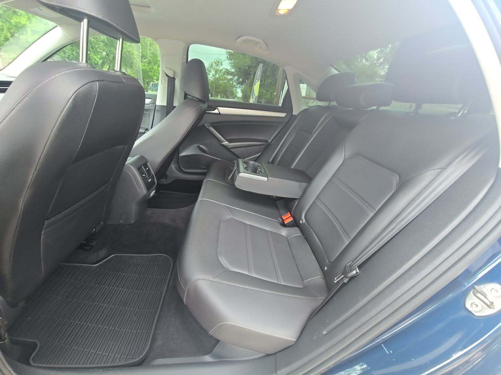 2021 Volkswagen Passat 2.0T SE FWD