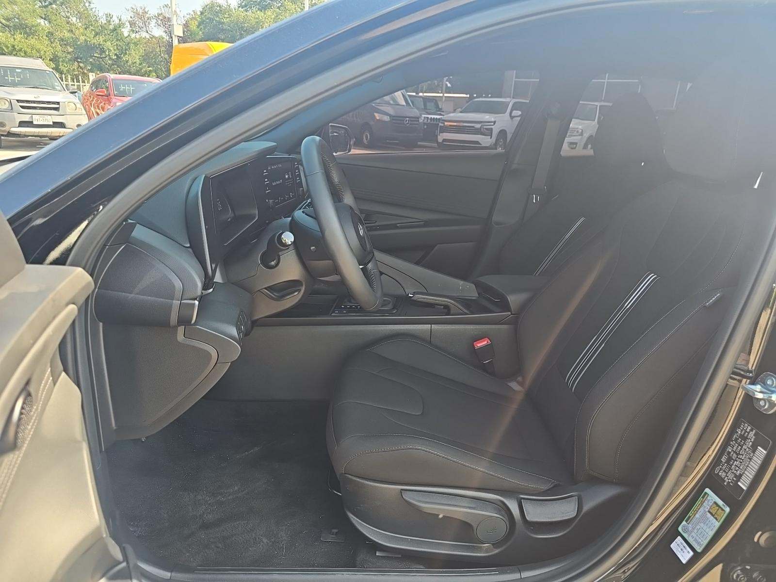 2025 Hyundai Elantra SEL Sport FWD