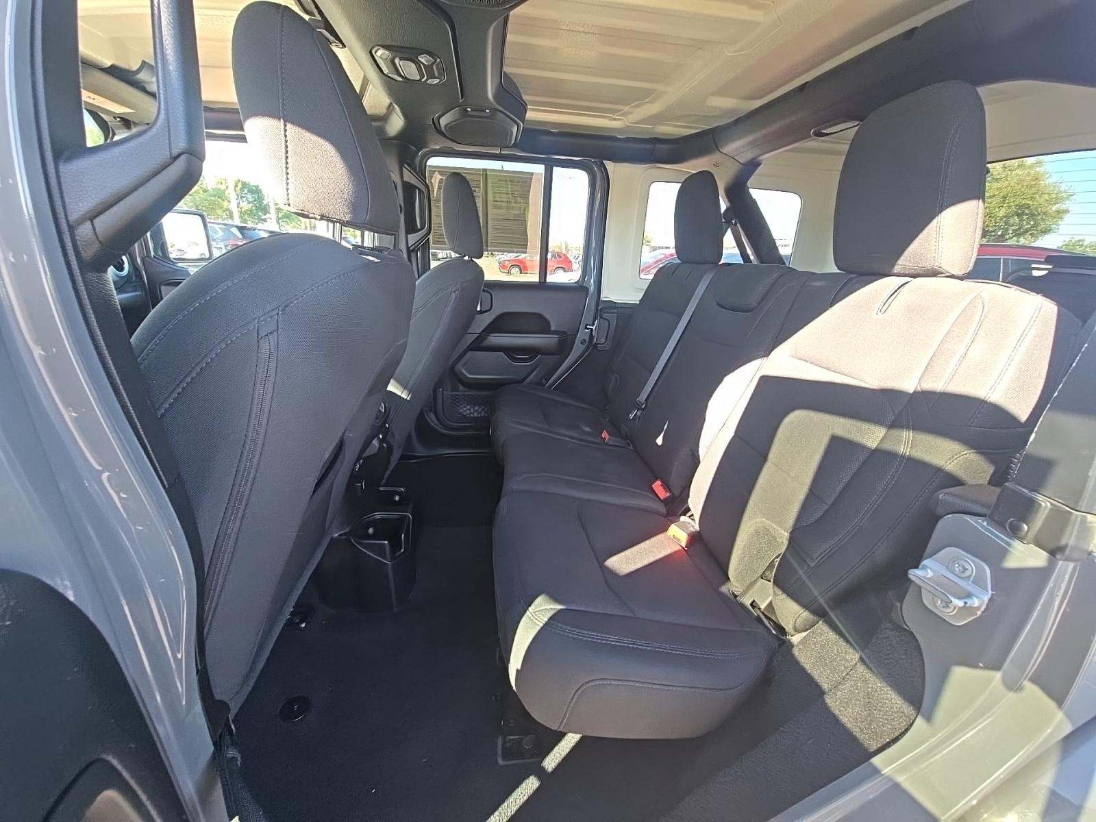 2021 Jeep Wrangler Unlimited Sahara AWD