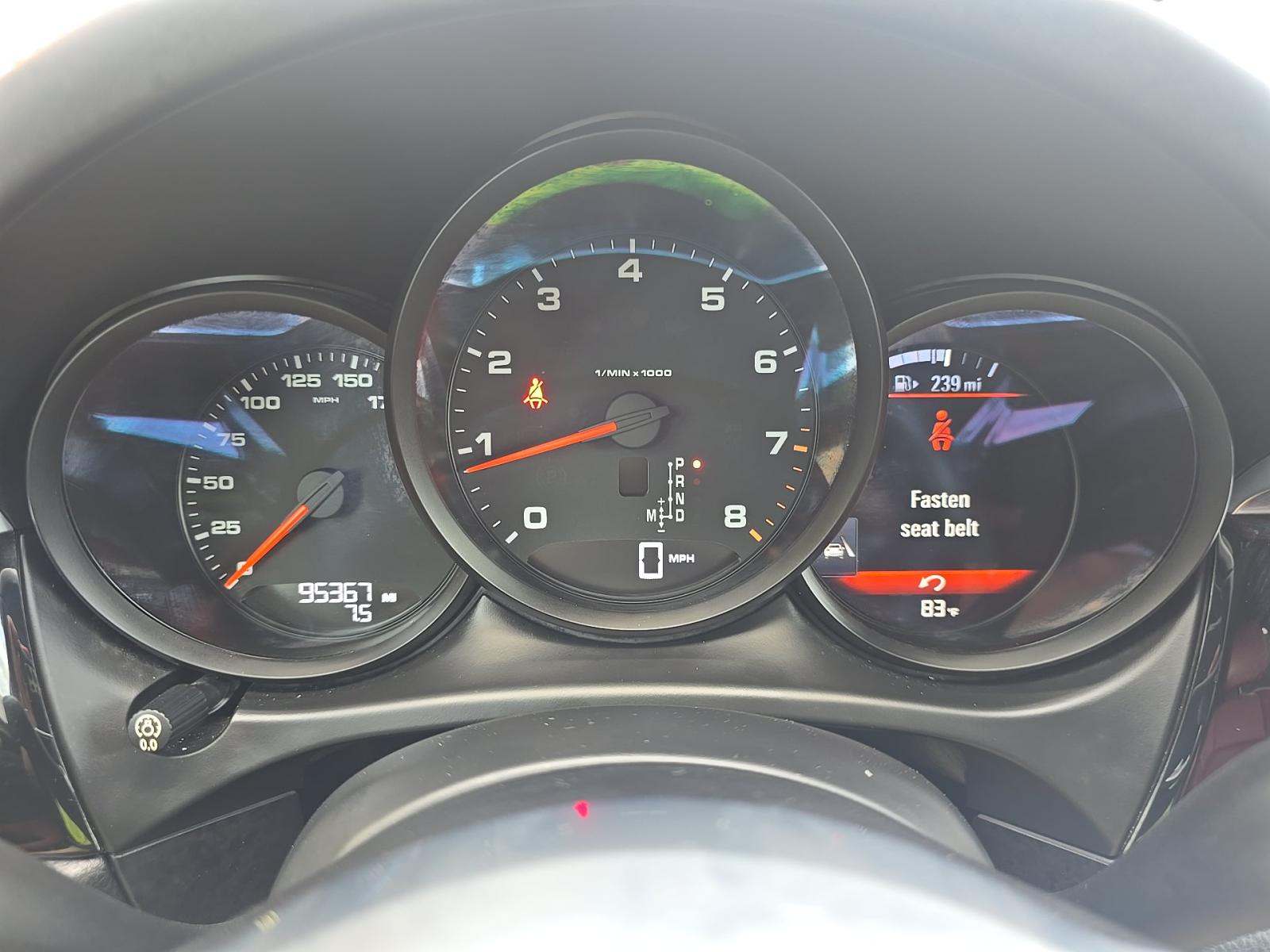 PORSCHE MACAN - 5