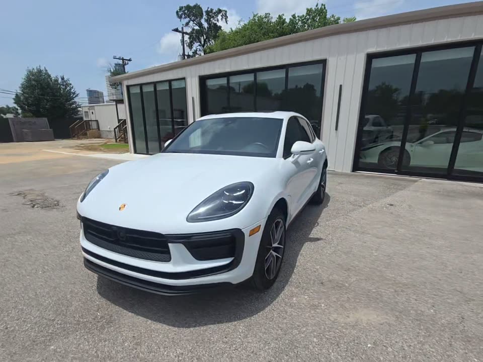 2024 Porsche Macan Base AWD