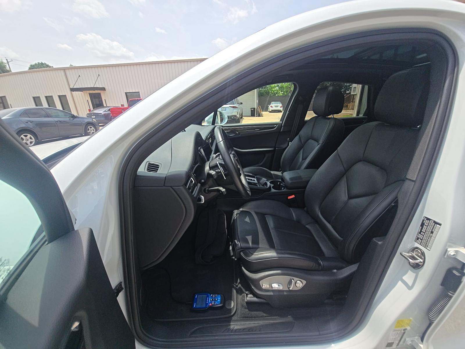 2024 Porsche Macan Base AWD