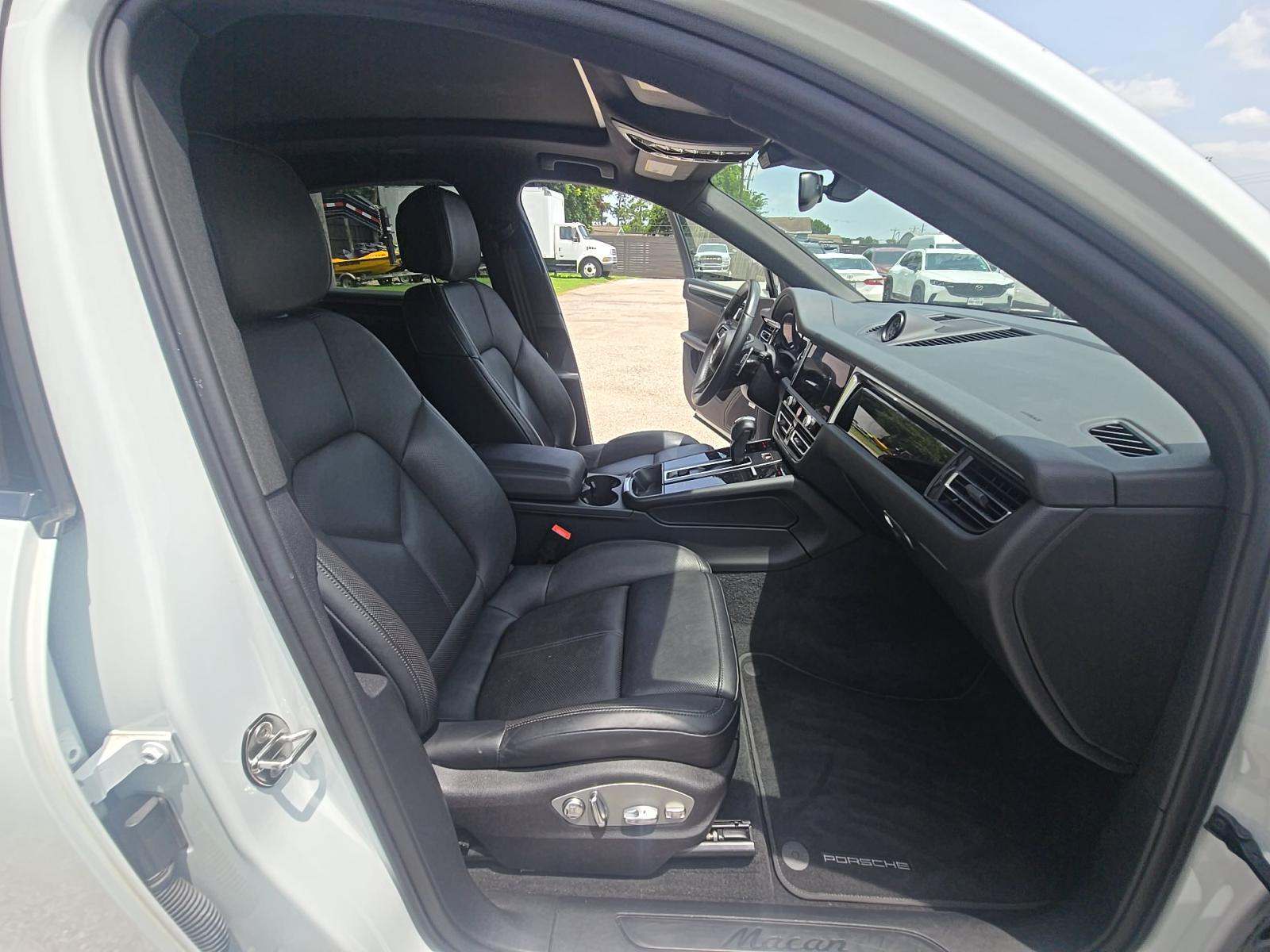 2024 Porsche Macan Base AWD