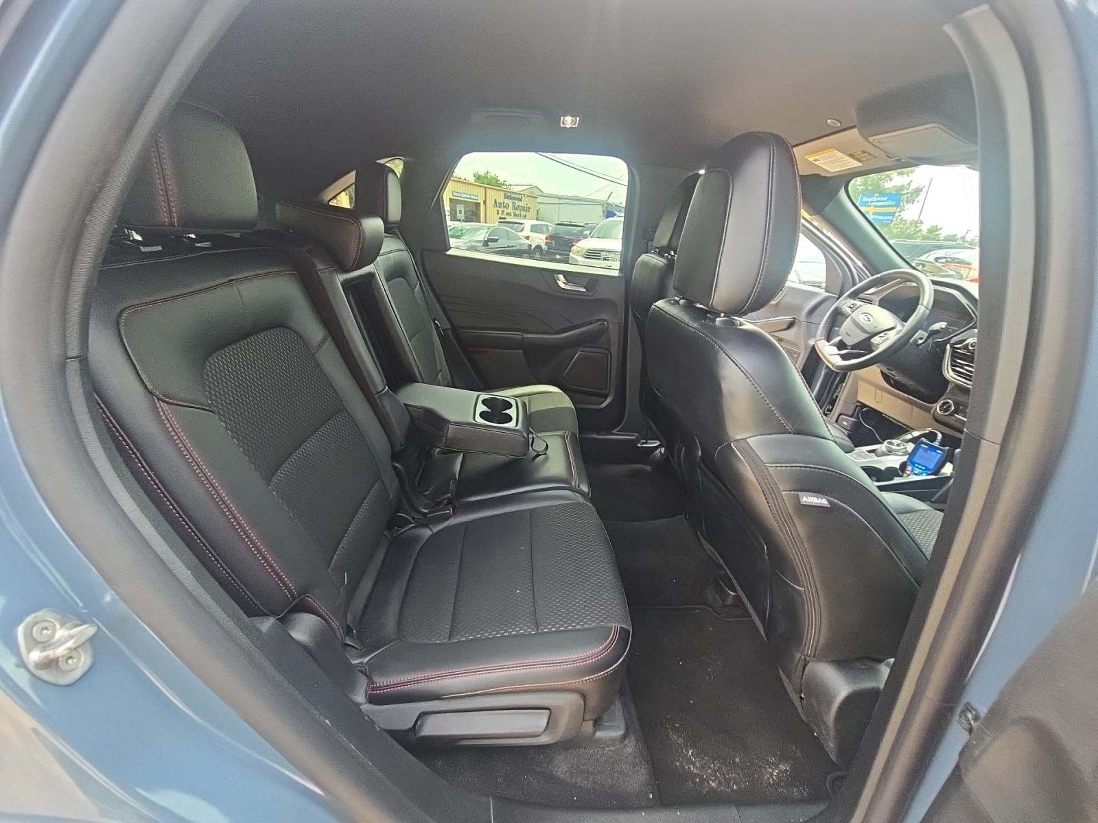 2025 Ford Escape ST-Line Select AWD