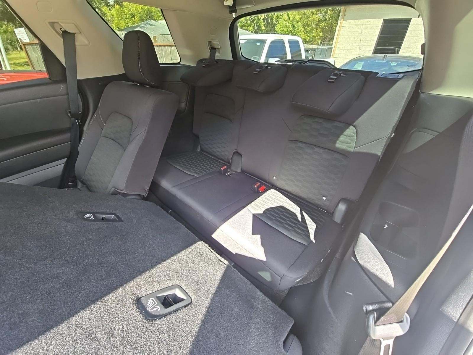 2024 Nissan Pathfinder S FWD