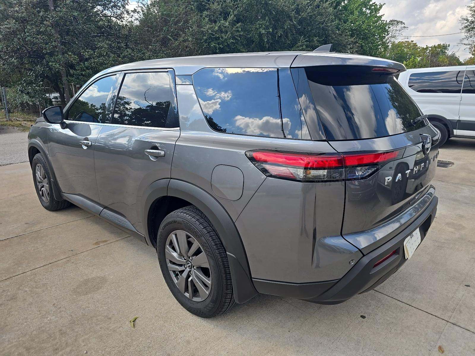 2024 Nissan Pathfinder S FWD