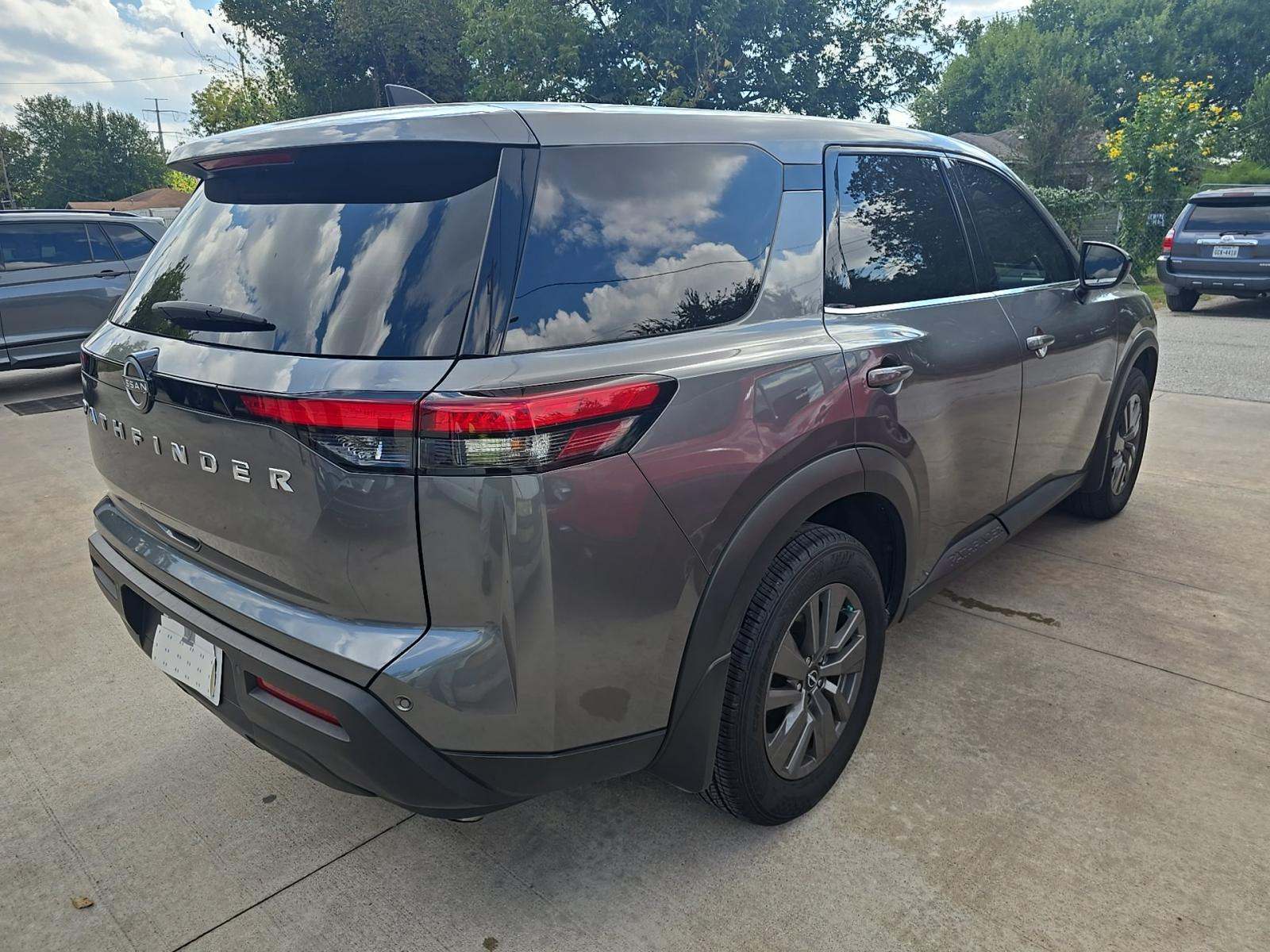 2024 Nissan Pathfinder S FWD