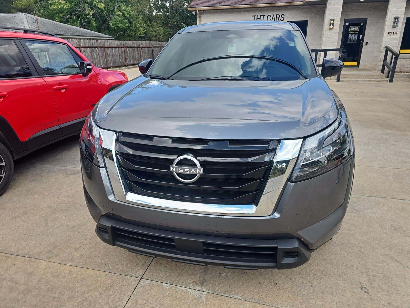 2024 Nissan Pathfinder S FWD