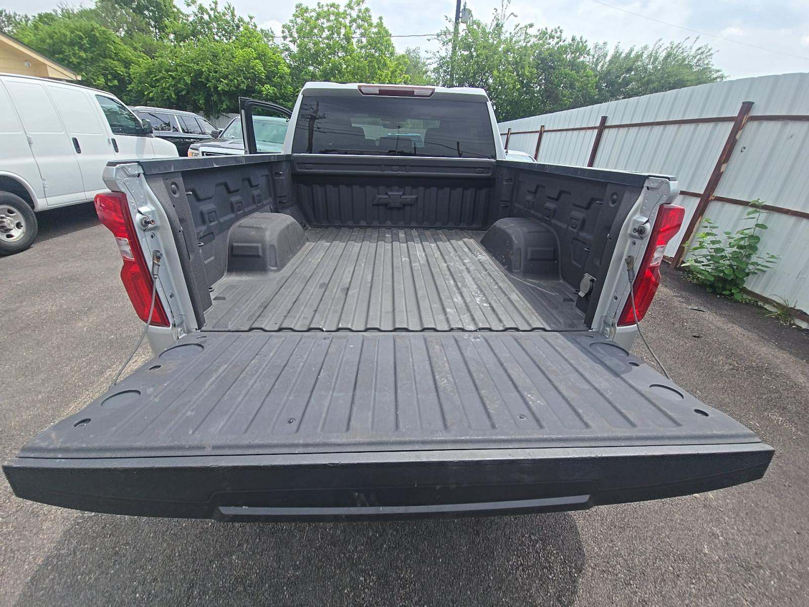 CHEVROLET CUSTOM - 10