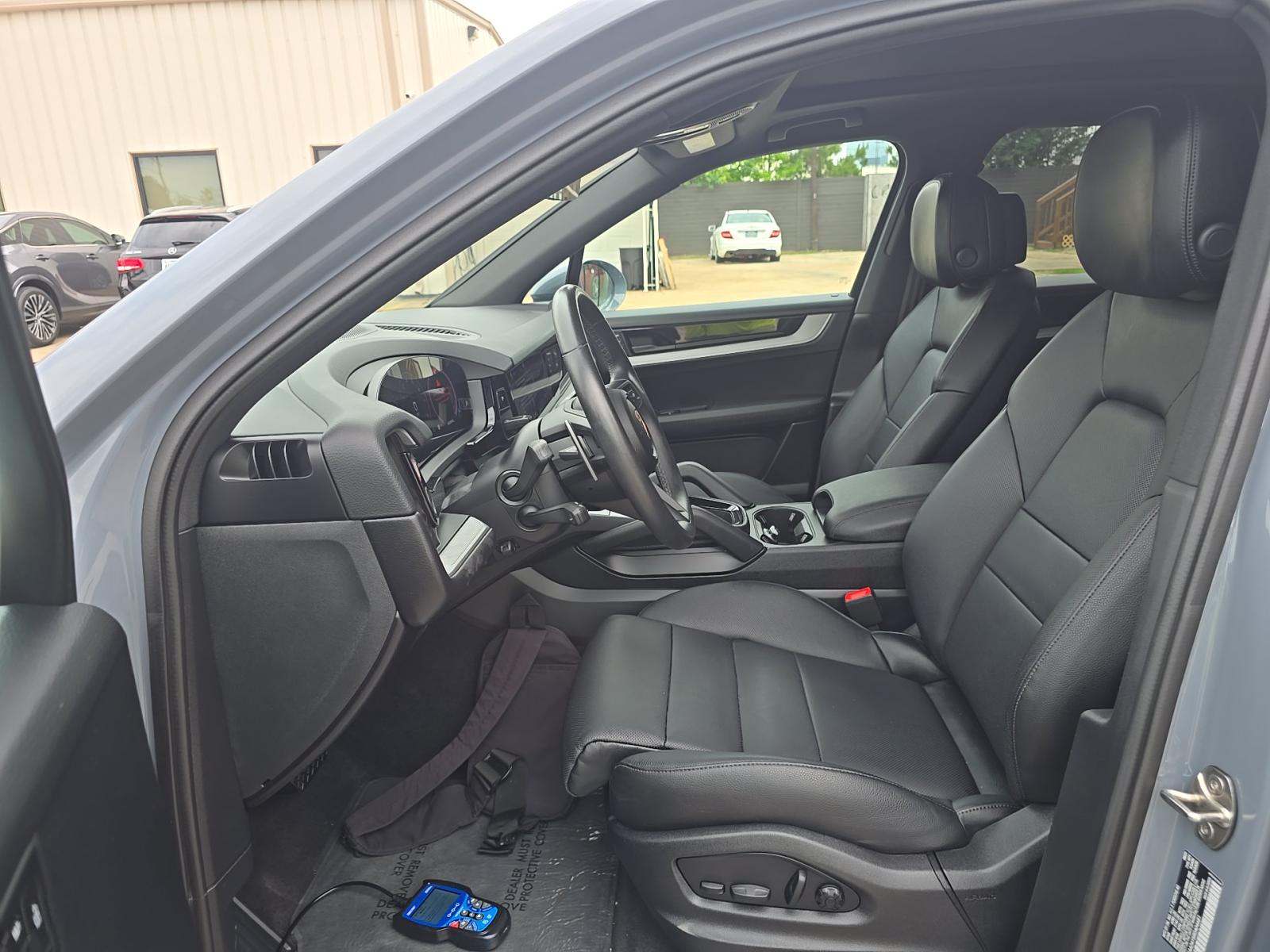 2024 Porsche Cayenne Base AWD