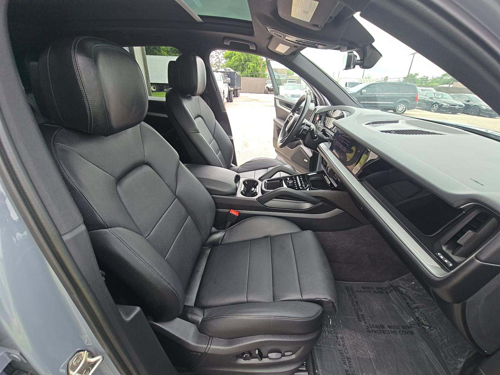 2024 Porsche Cayenne Base AWD