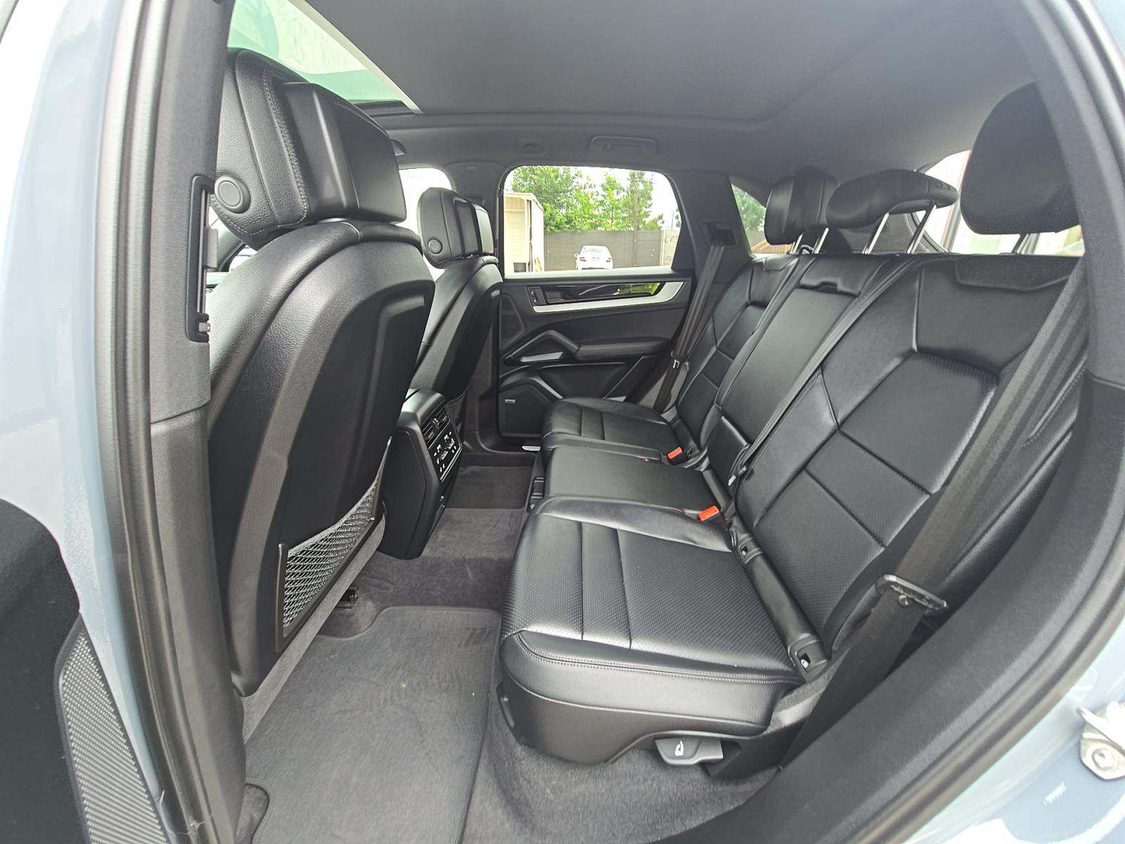 2024 Porsche Cayenne Base AWD