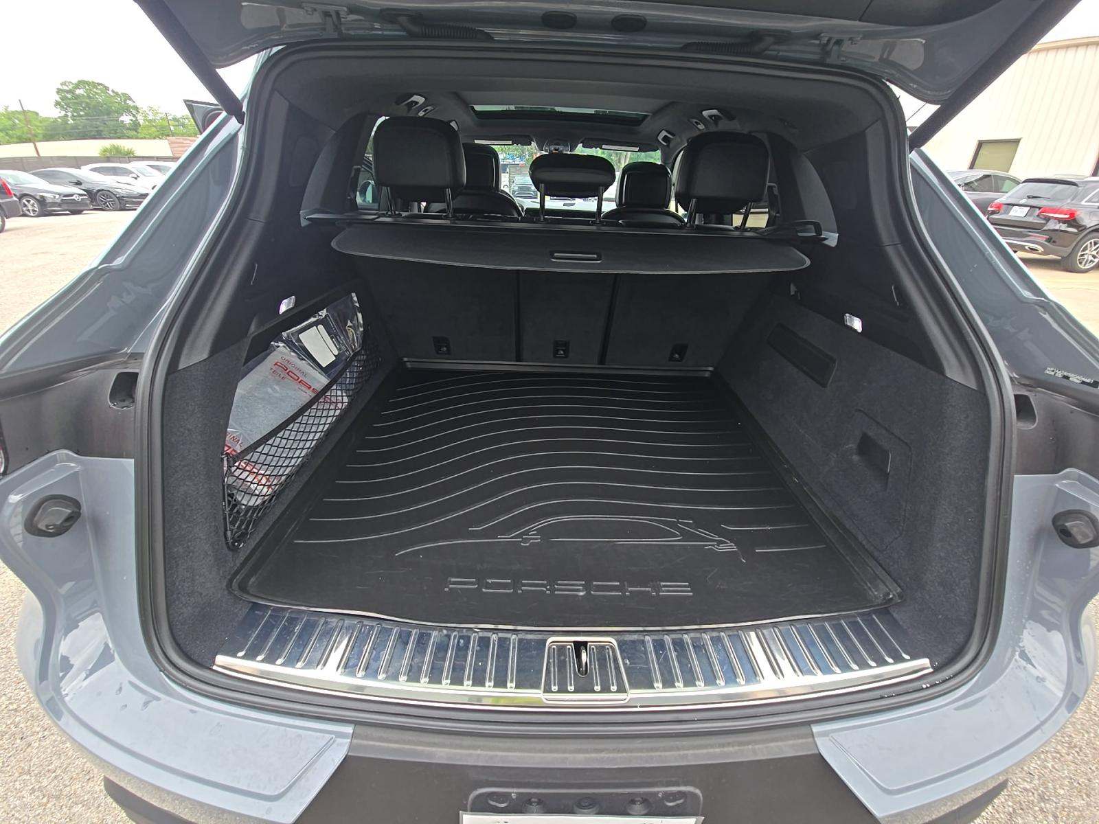 2024 Porsche Cayenne Base AWD