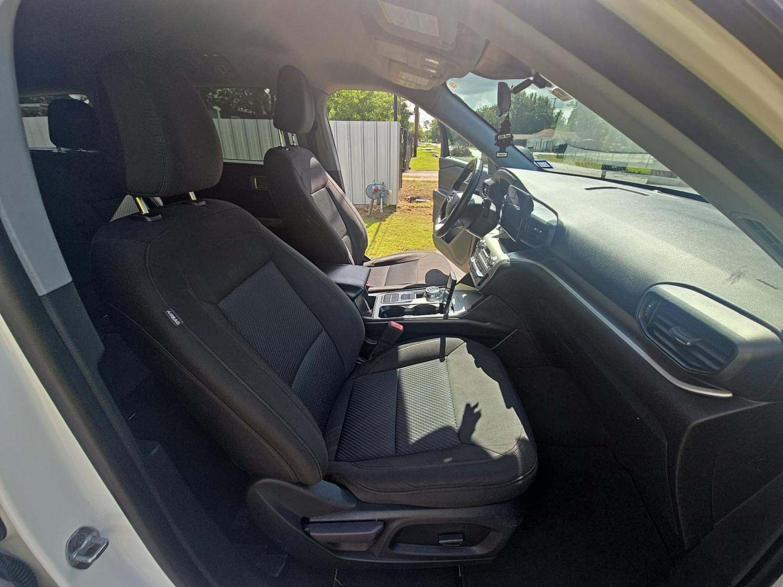 2022 Ford Explorer XLT RWD