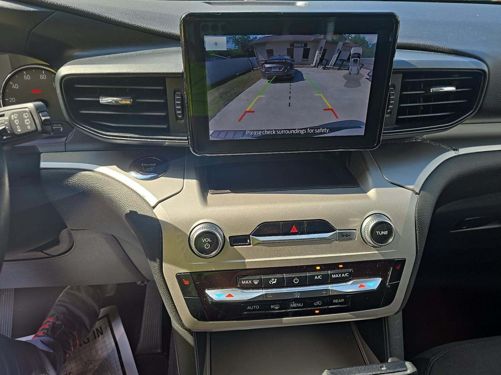 2022 Ford Explorer XLT RWD