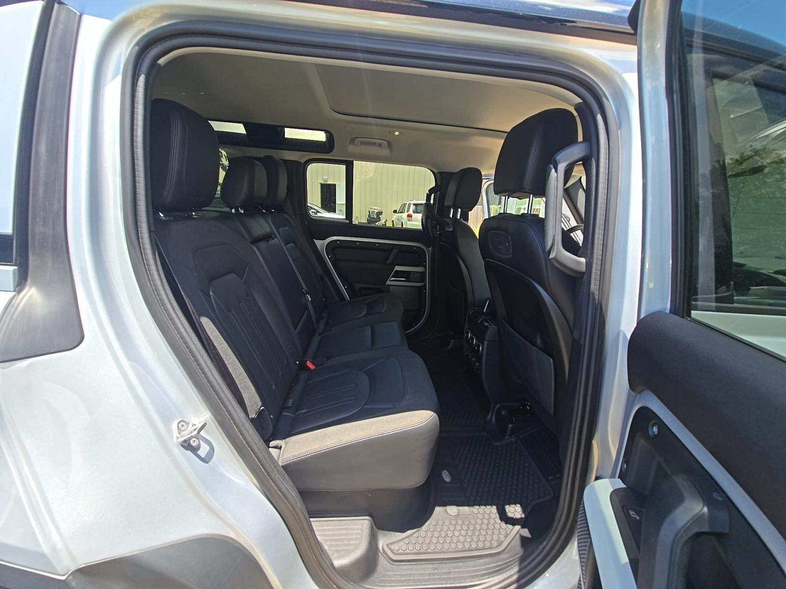 2021 Land Rover Defender 110 SE AWD