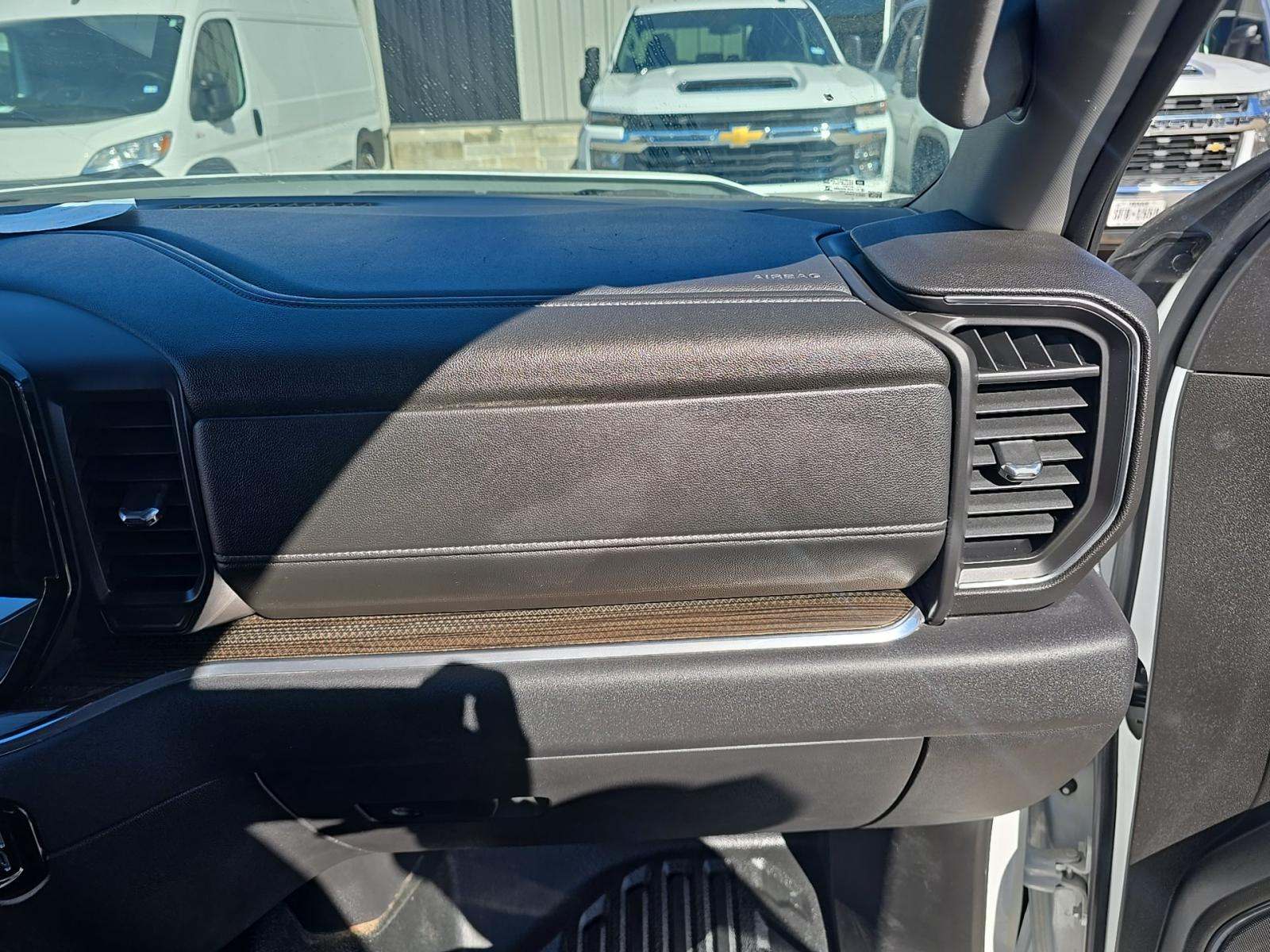 2023 Chevrolet Silverado 1500 LT AWD