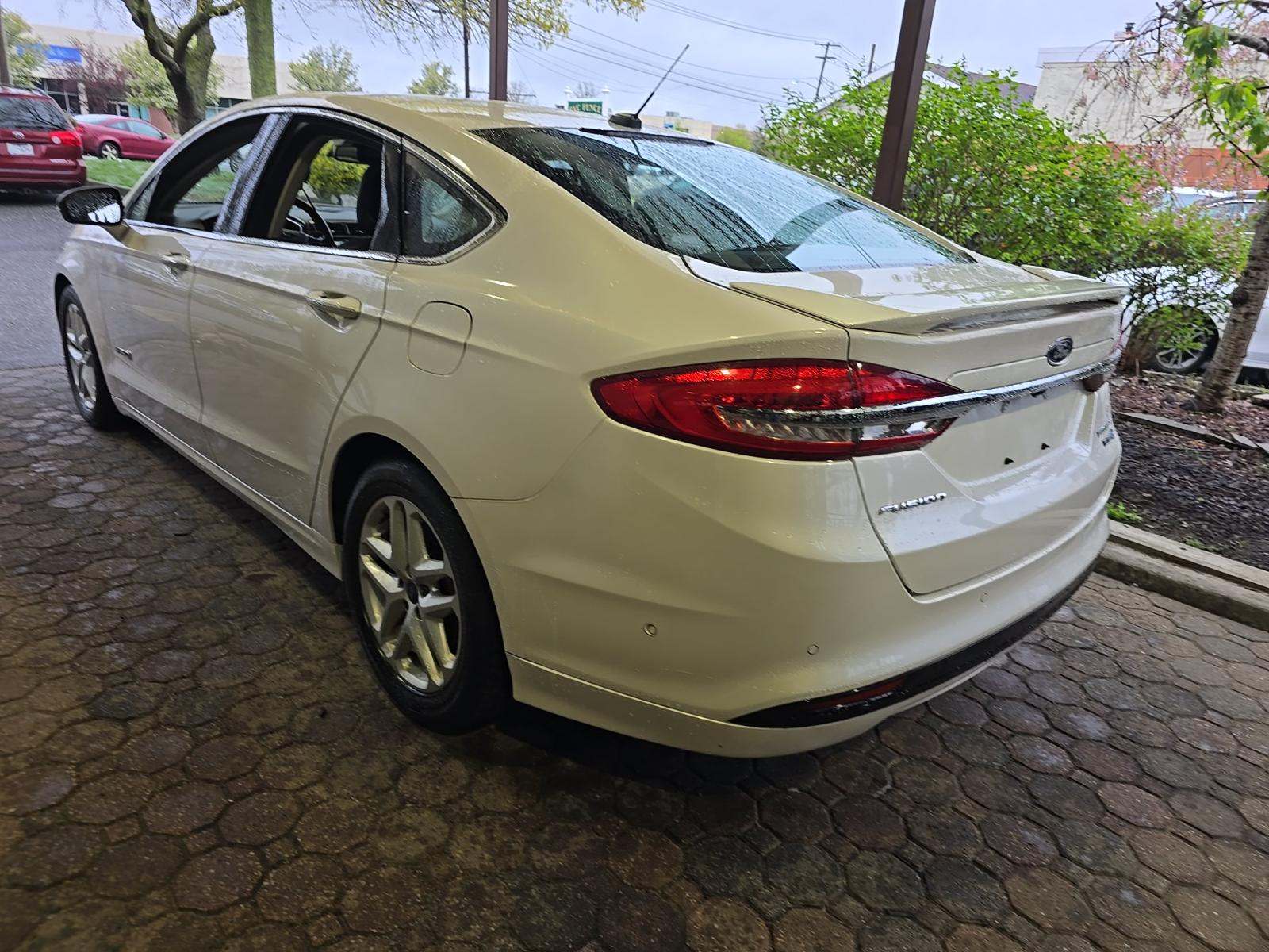 FORD FUSION - 2
