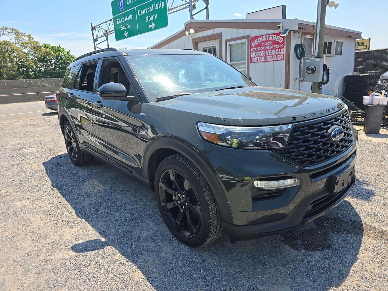 FORD EXPLORER - 4