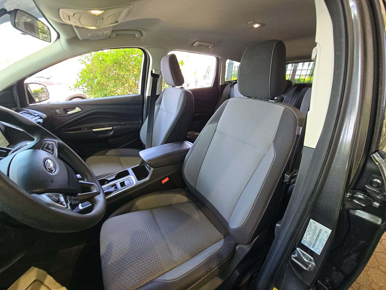 FORD ESCAPE - 6
