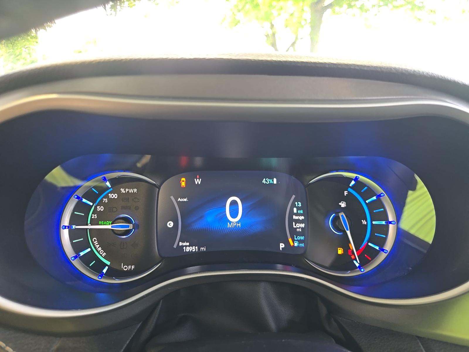 2024 Chrysler Pacifica Hybrid Select FWD