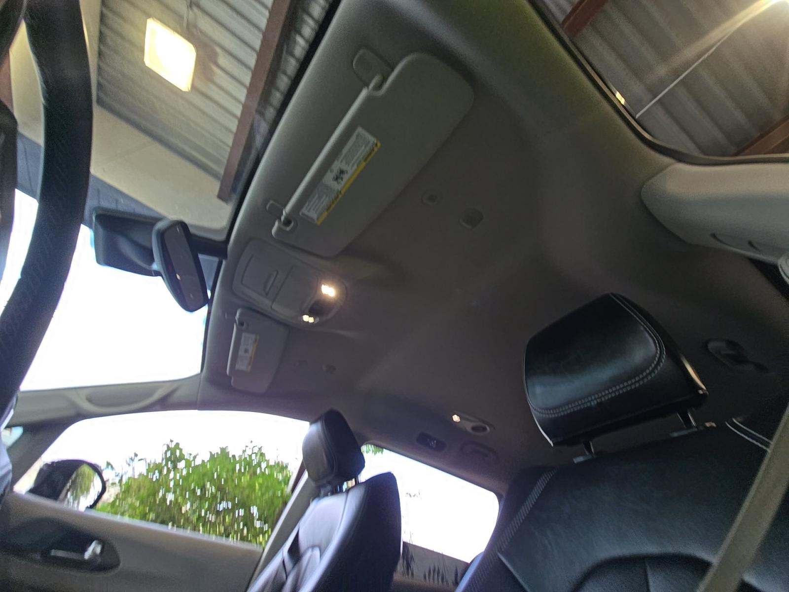 2024 Chrysler Pacifica Hybrid Select FWD