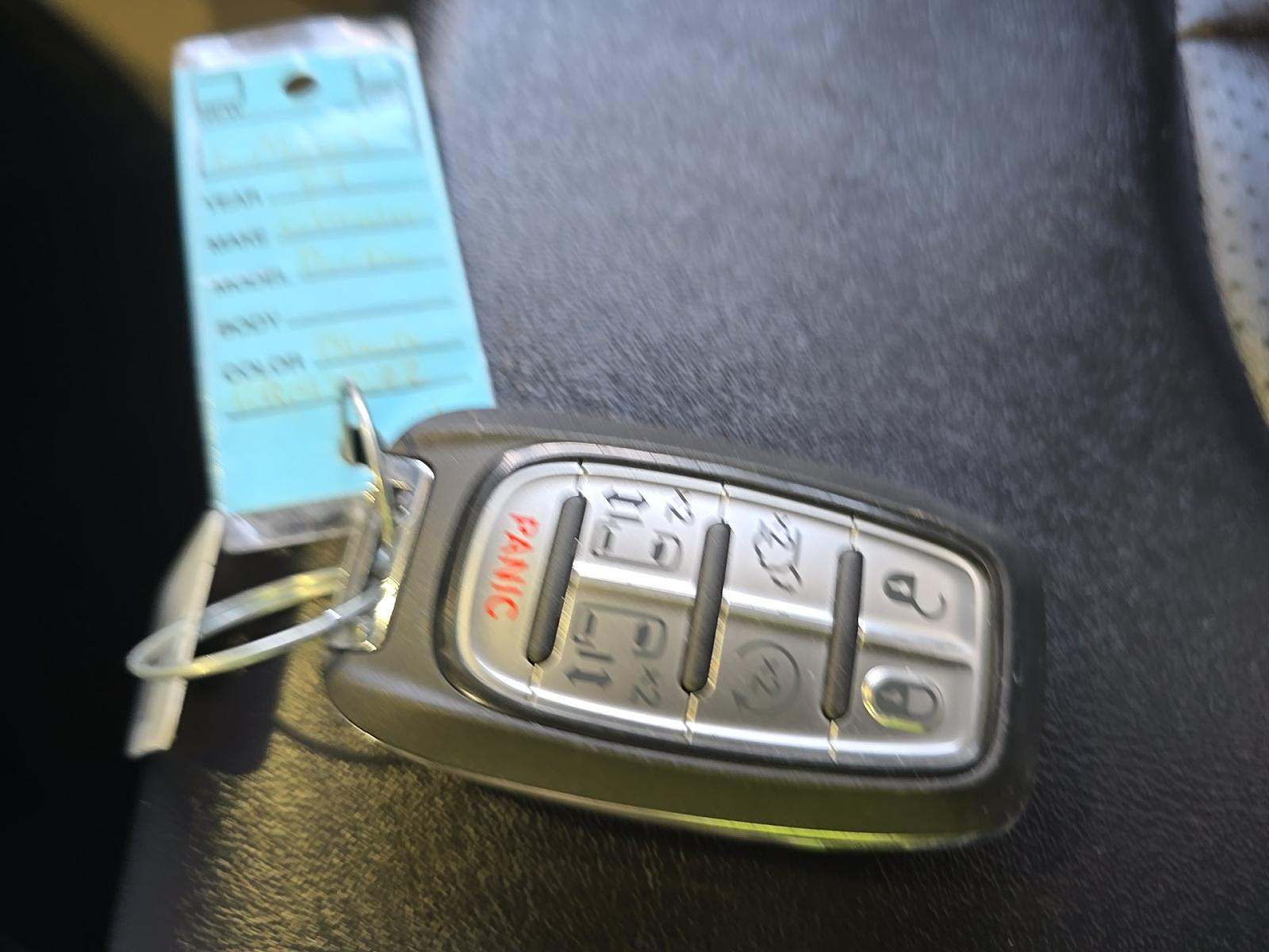 2024 Chrysler Pacifica Hybrid Select FWD
