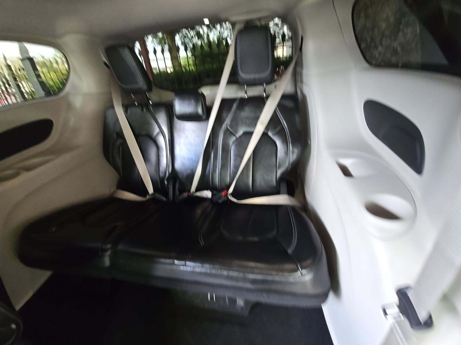 2024 Chrysler Pacifica Hybrid Select FWD
