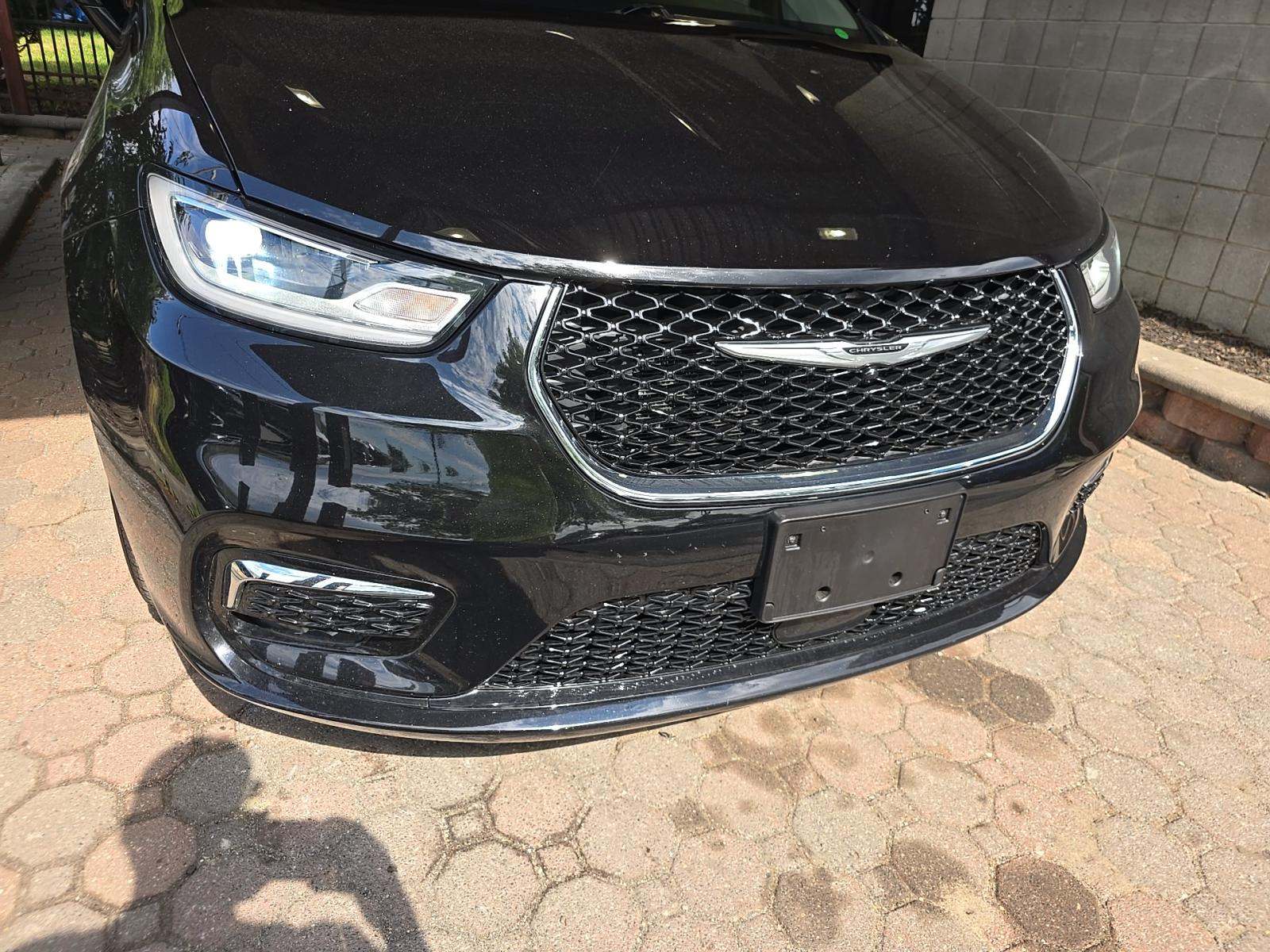 2024 Chrysler Pacifica Hybrid Select FWD