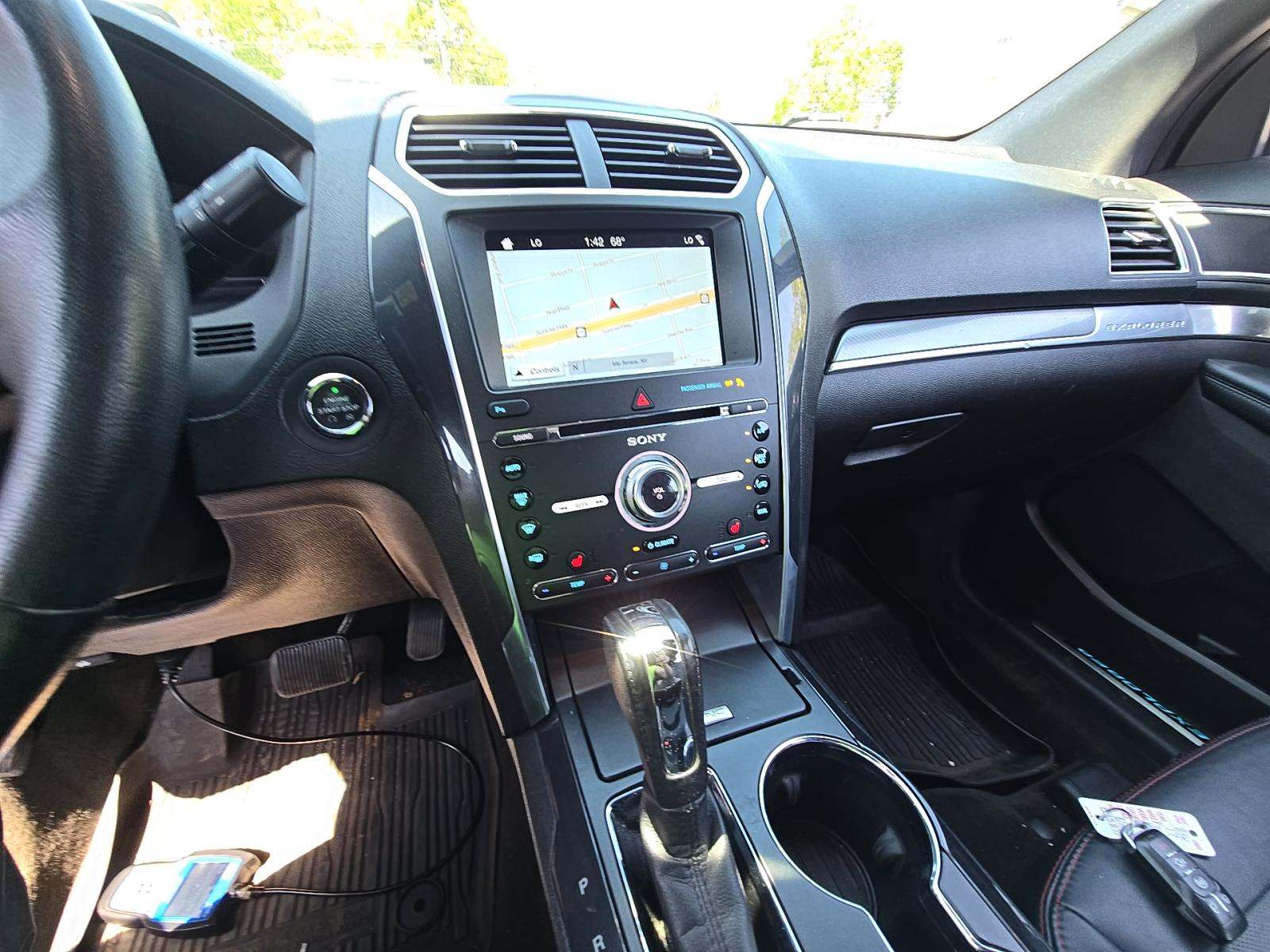 FORD EXPLORER - 10