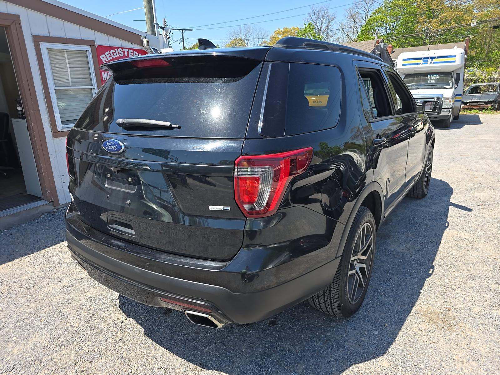 FORD EXPLORER - 3
