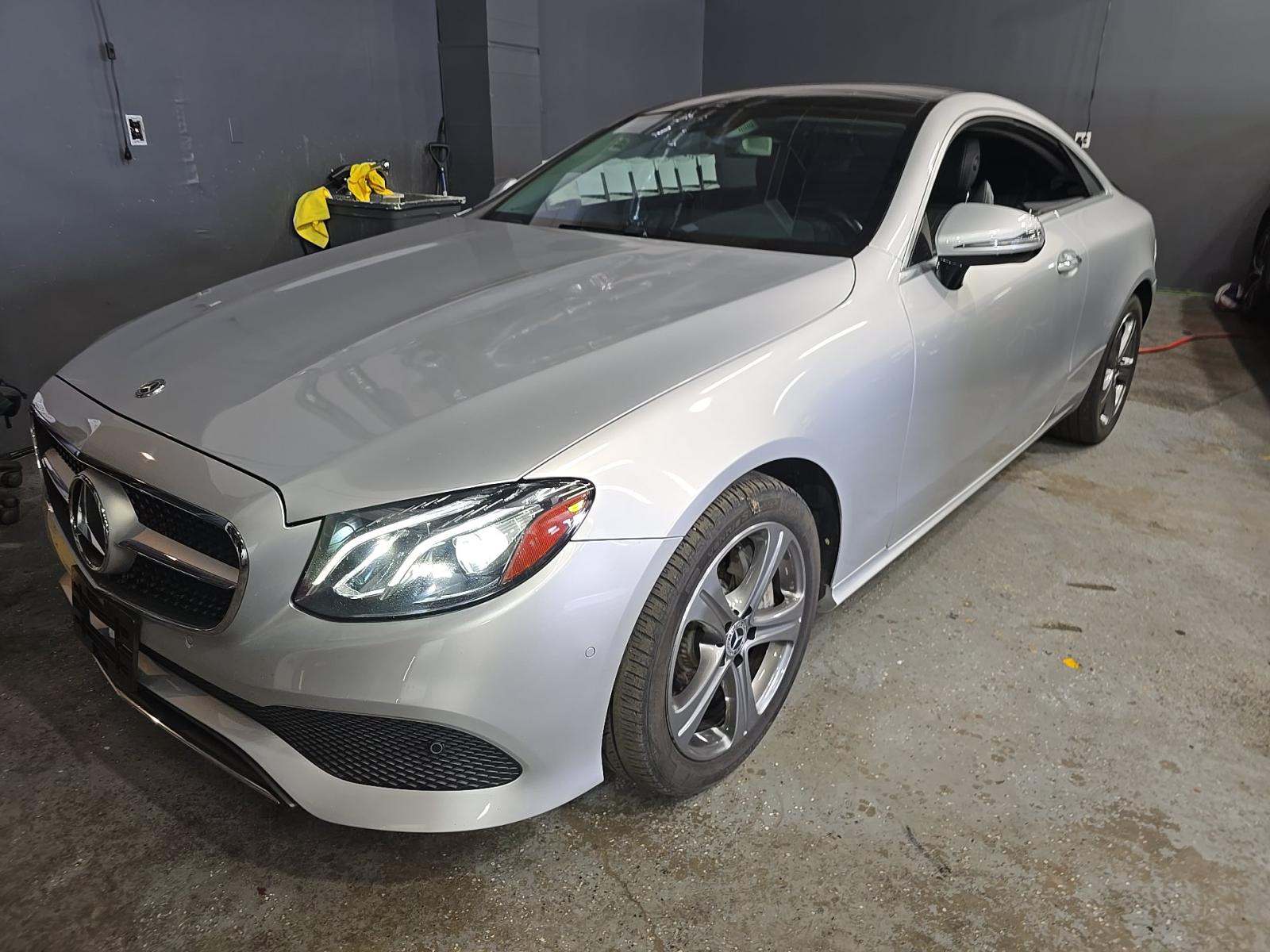 MERCEDES-BENZ E-CLASS - 1