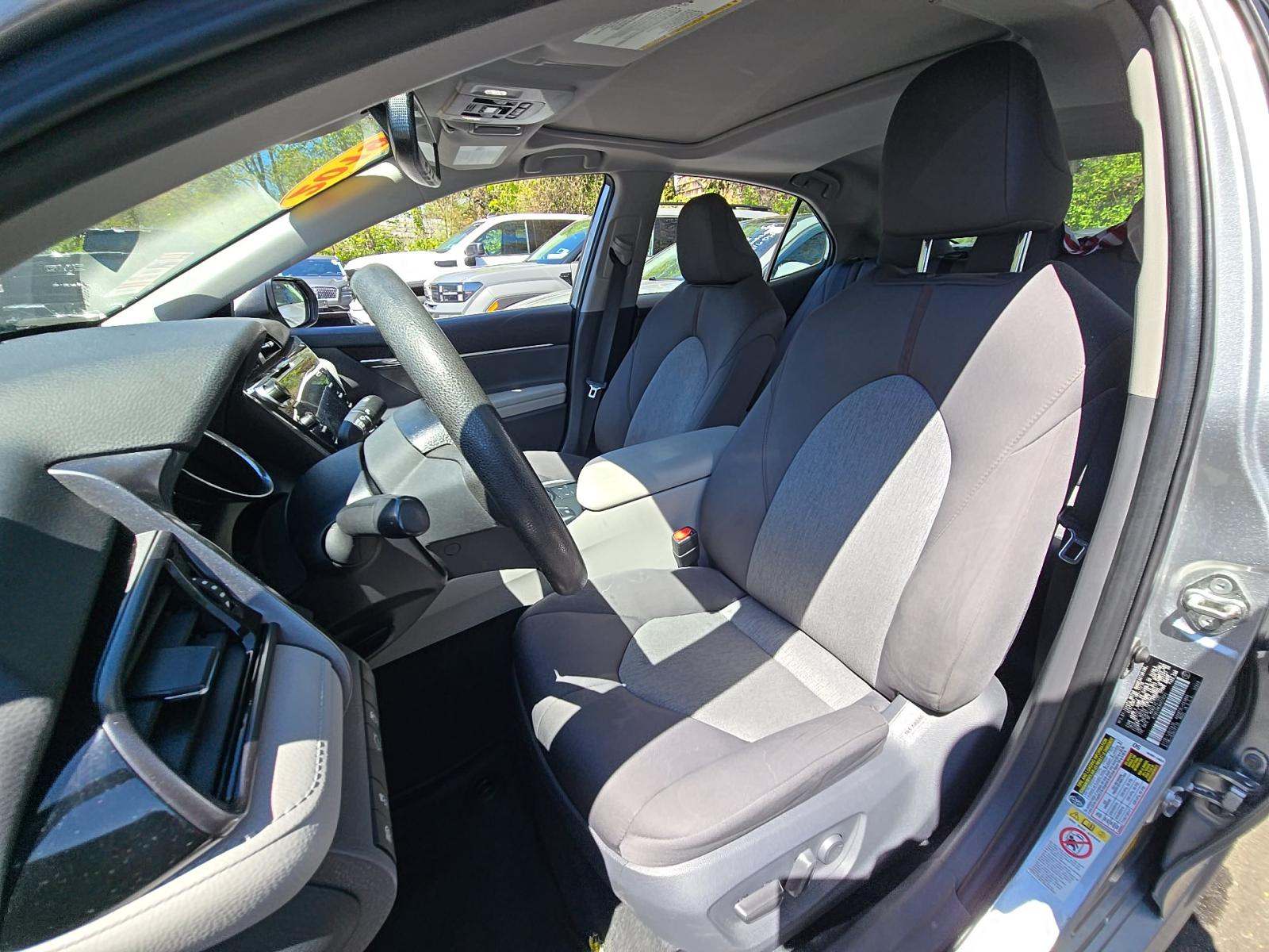 TOYOTA CAMRY - 6