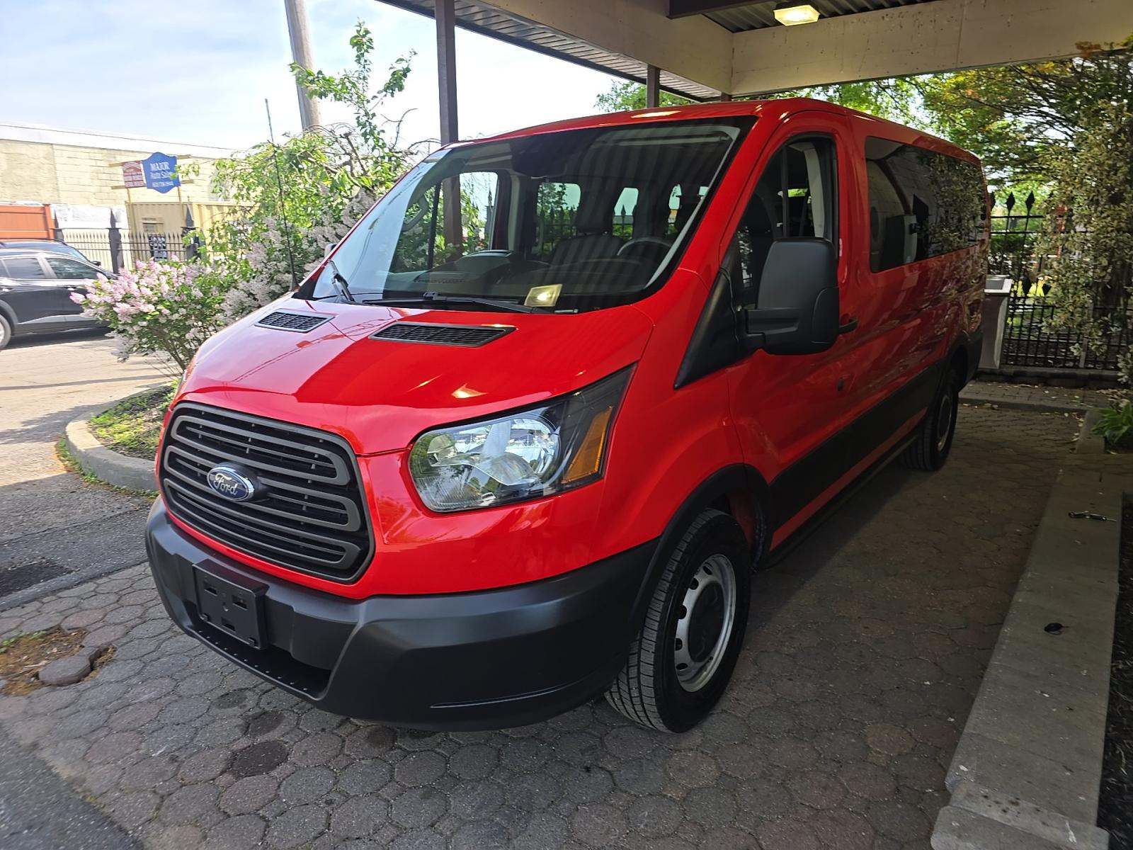 FORD TRANSIT 150 - 1