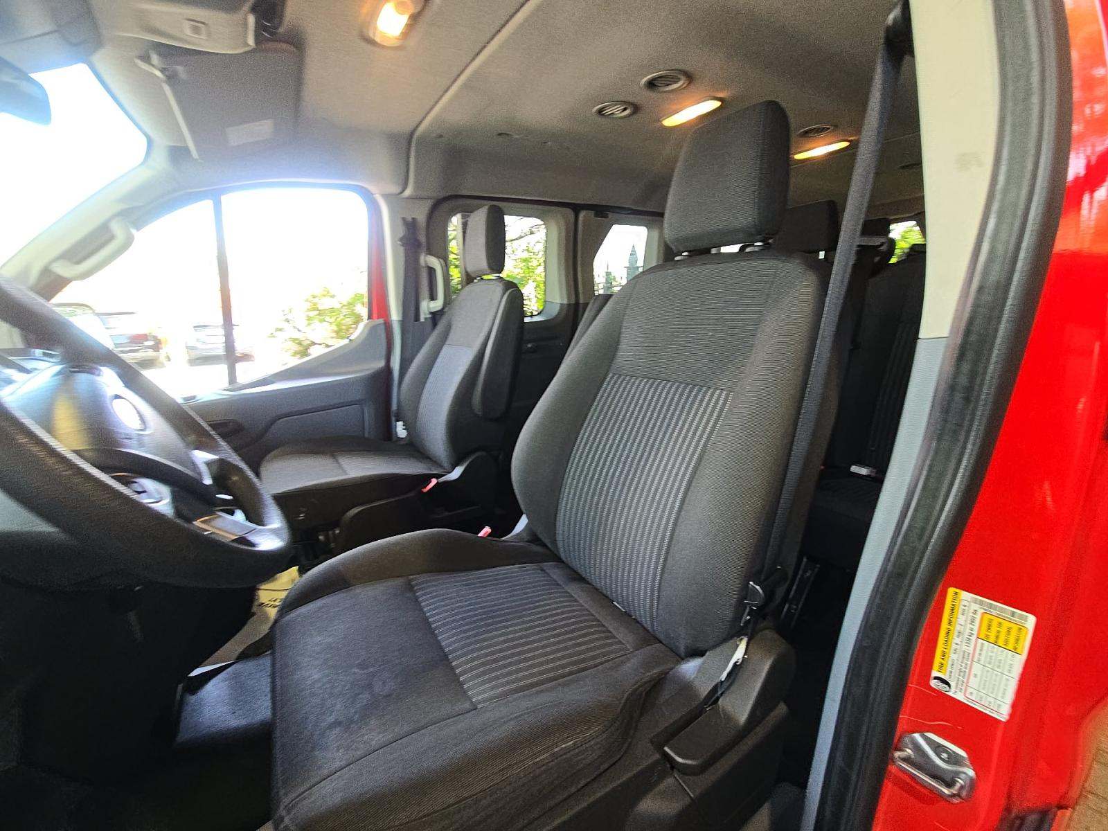 FORD TRANSIT 150 - 6