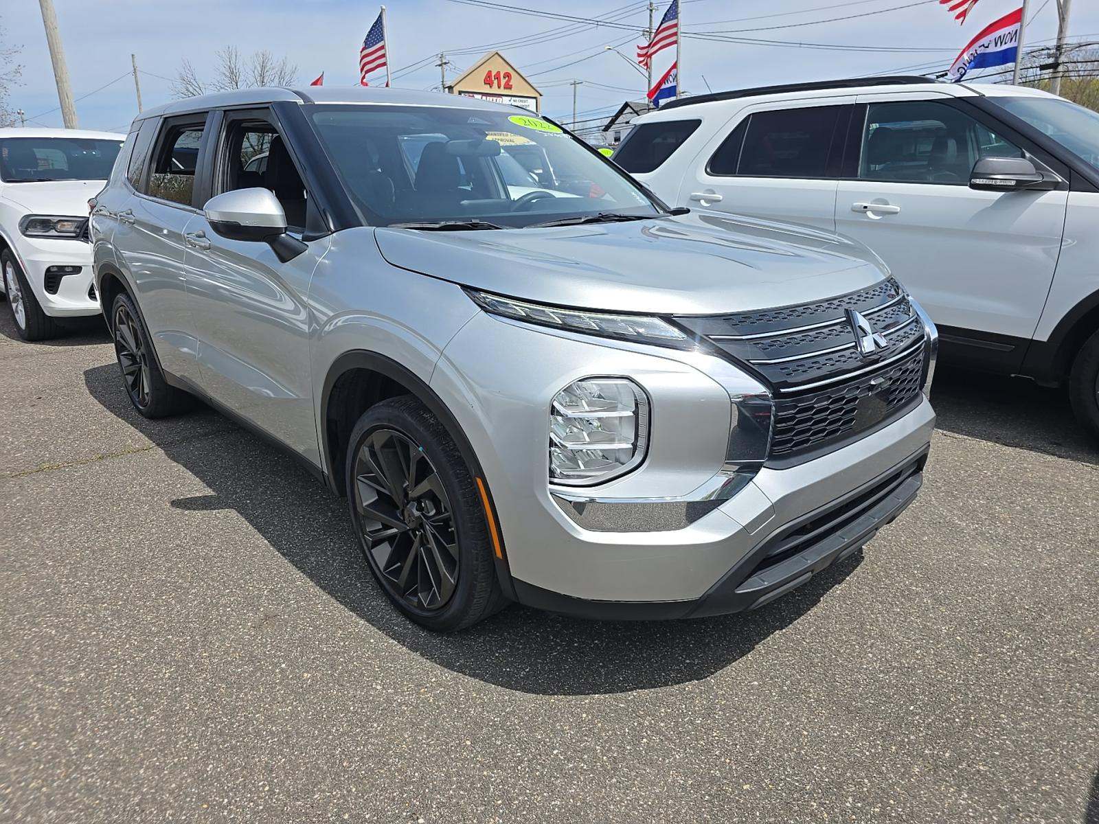 2022 Mitsubishi Outlander ES FWD