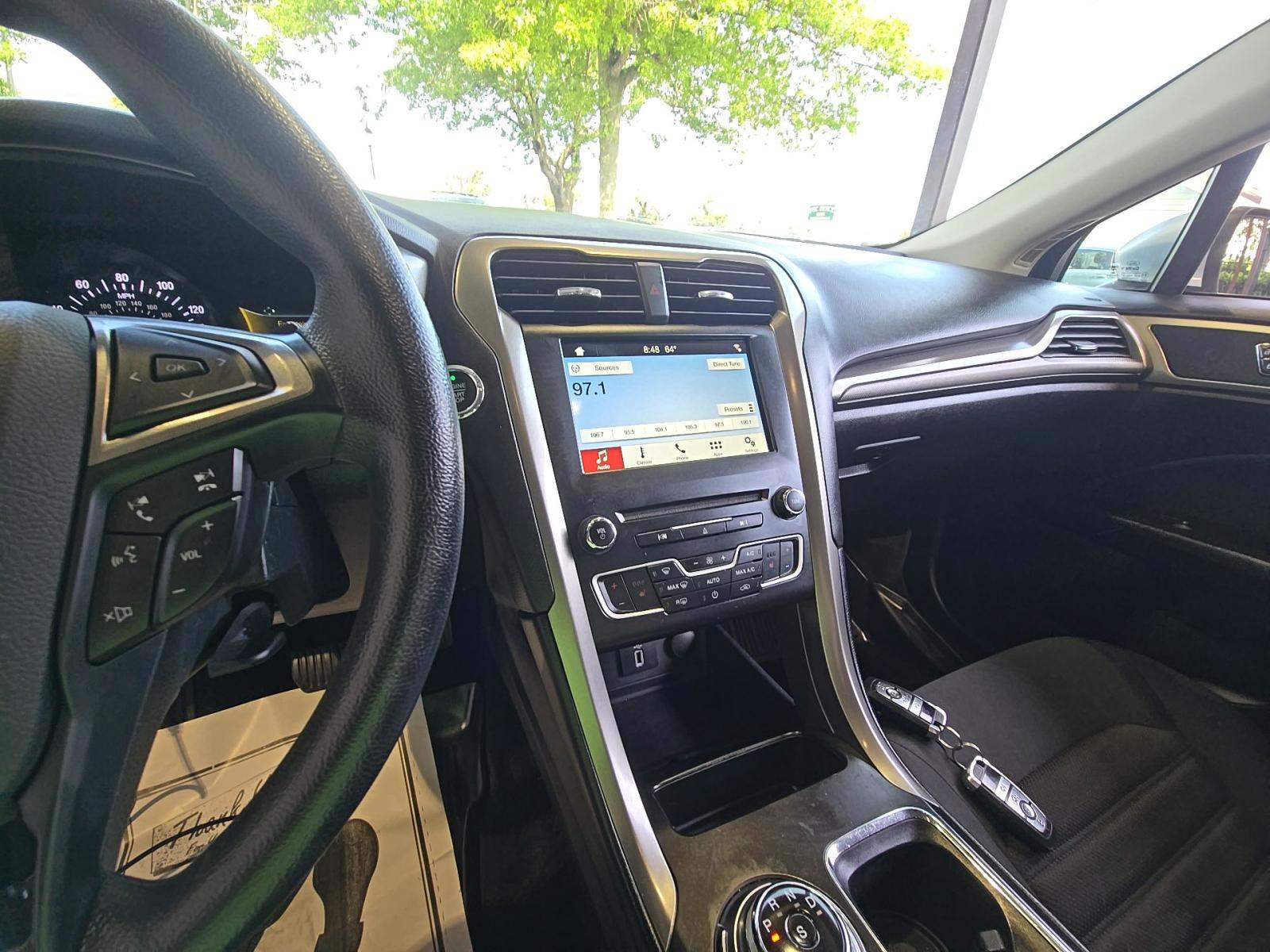 FORD FUSION - 10