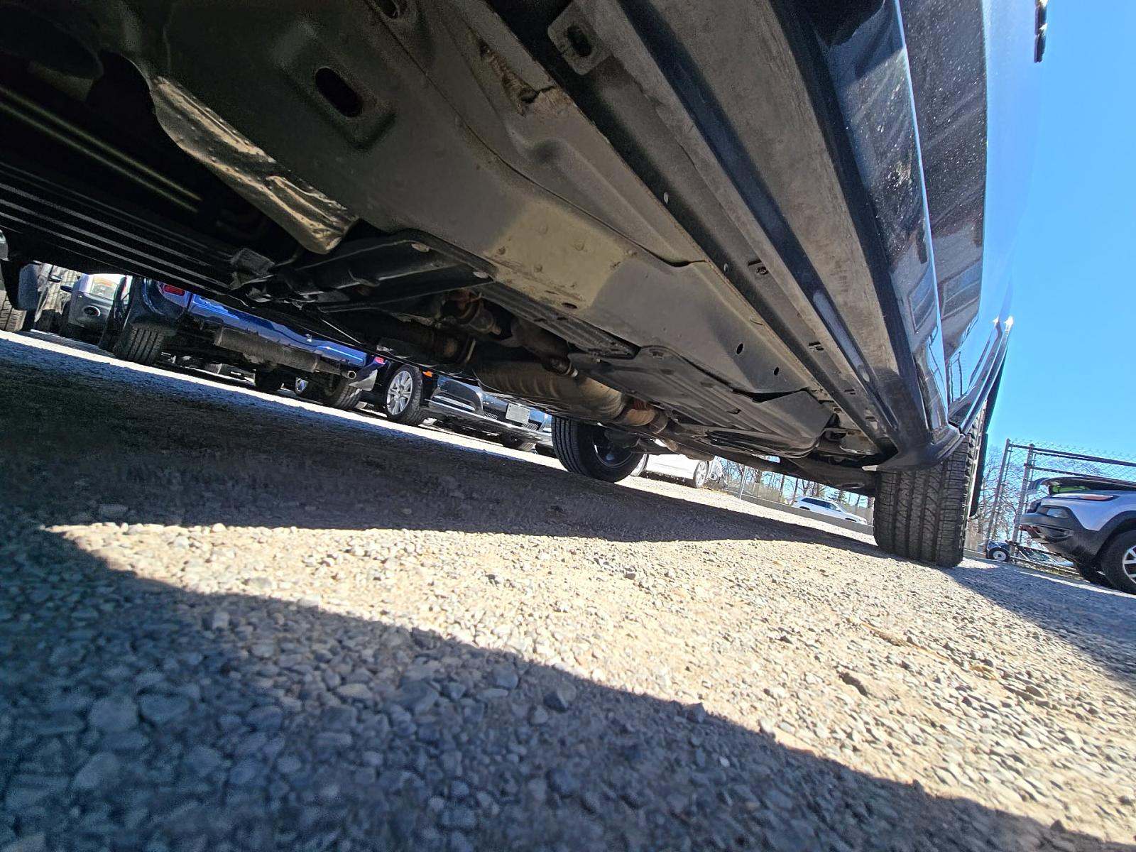 JEEP LAREDO ALTITUDE EDITION - 3