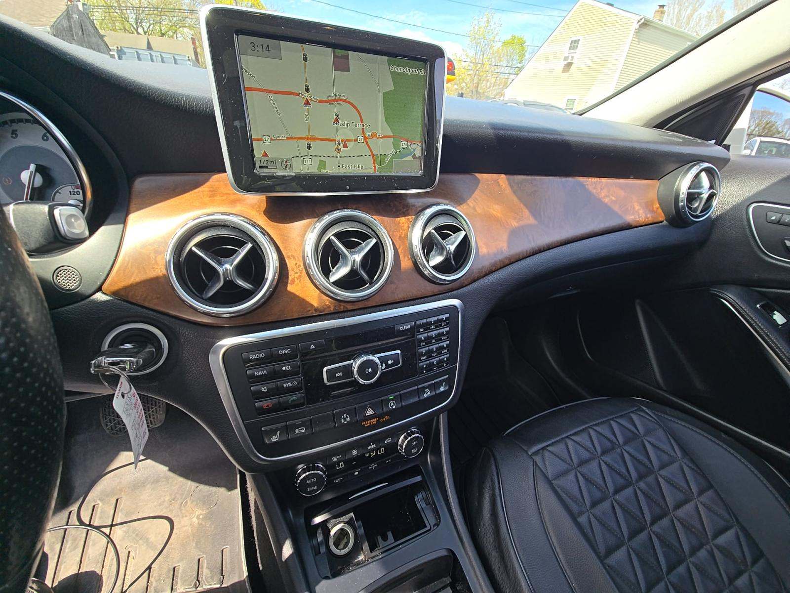 MERCEDES-BENZ GLA-CLASS - 10