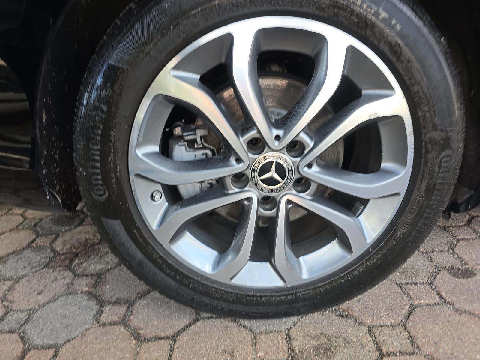 2018 Mercedes-Benz C-Class C 300 RWD