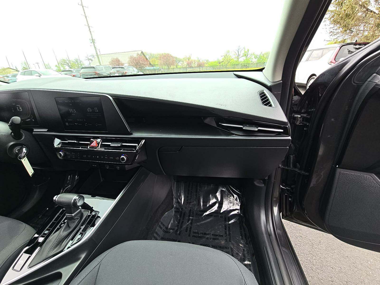 2023 Kia Niro LX FWD