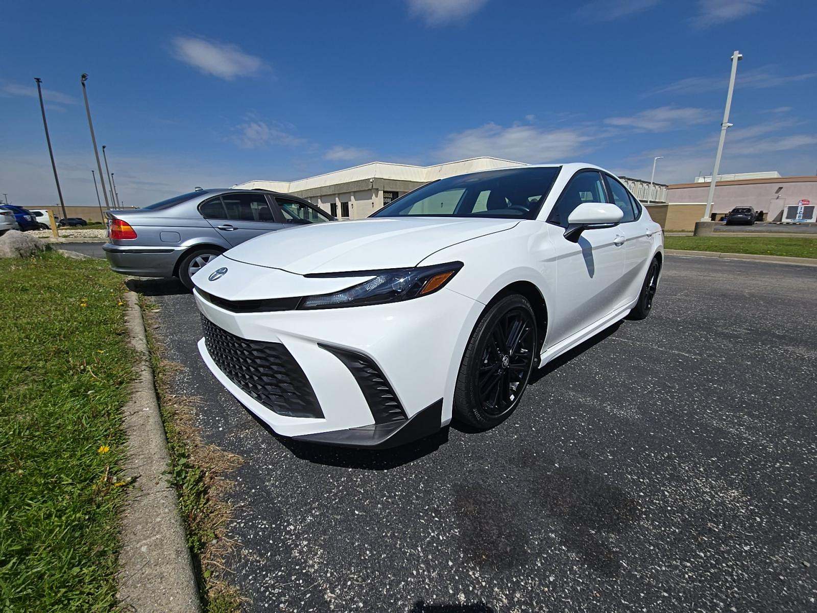 TOYOTA CAMRY - 1