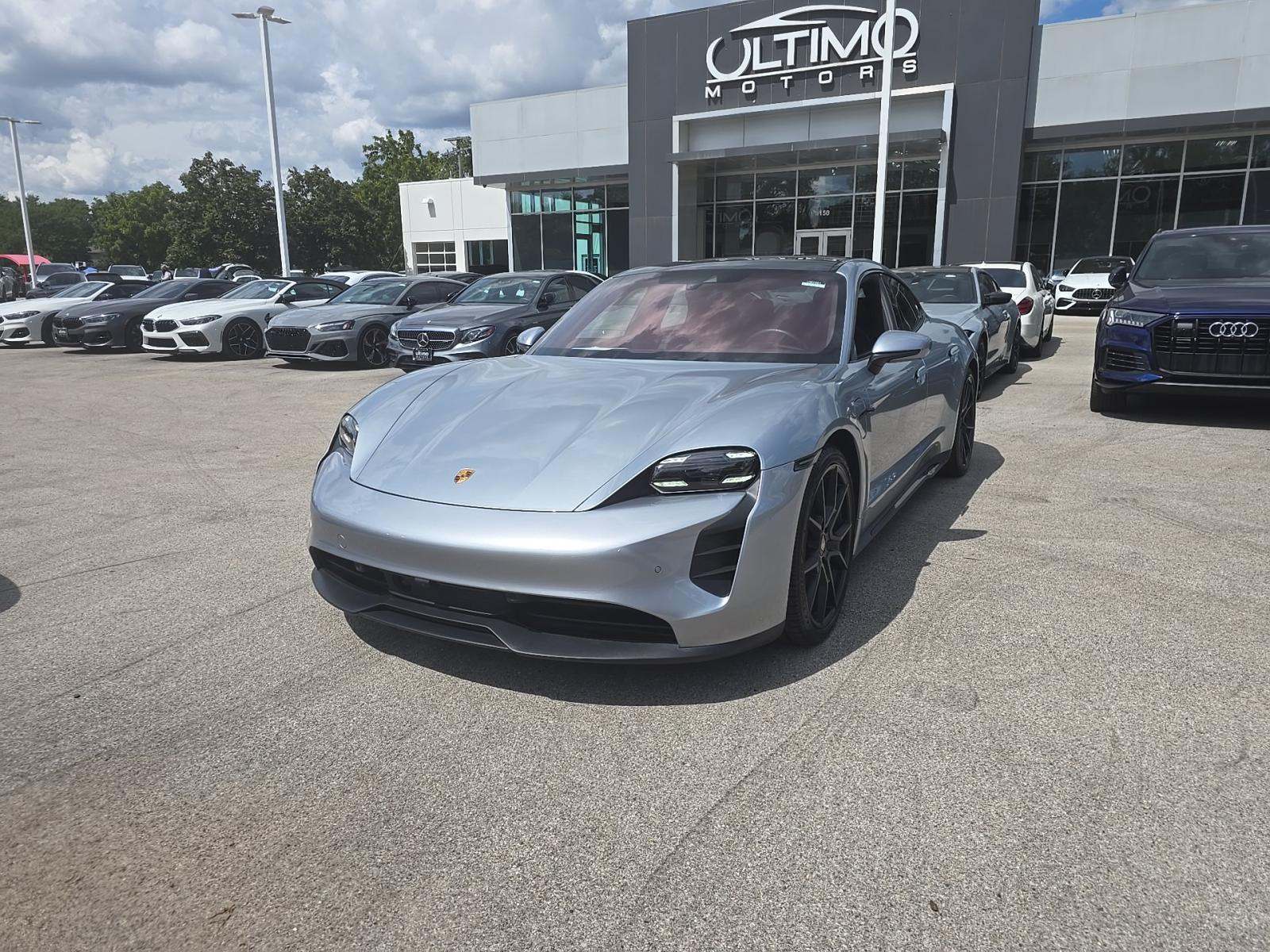 2022 Porsche Panamera GTS Sport Turismo