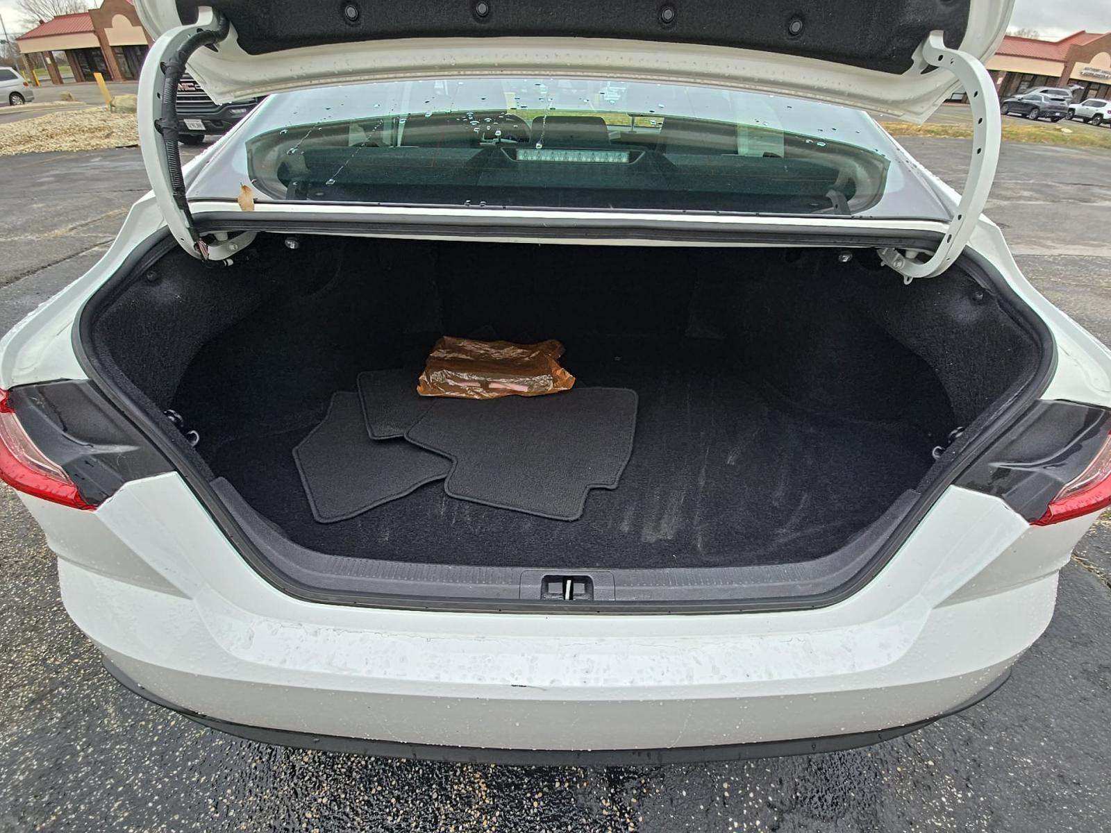 2025 Toyota Camry SE FWD