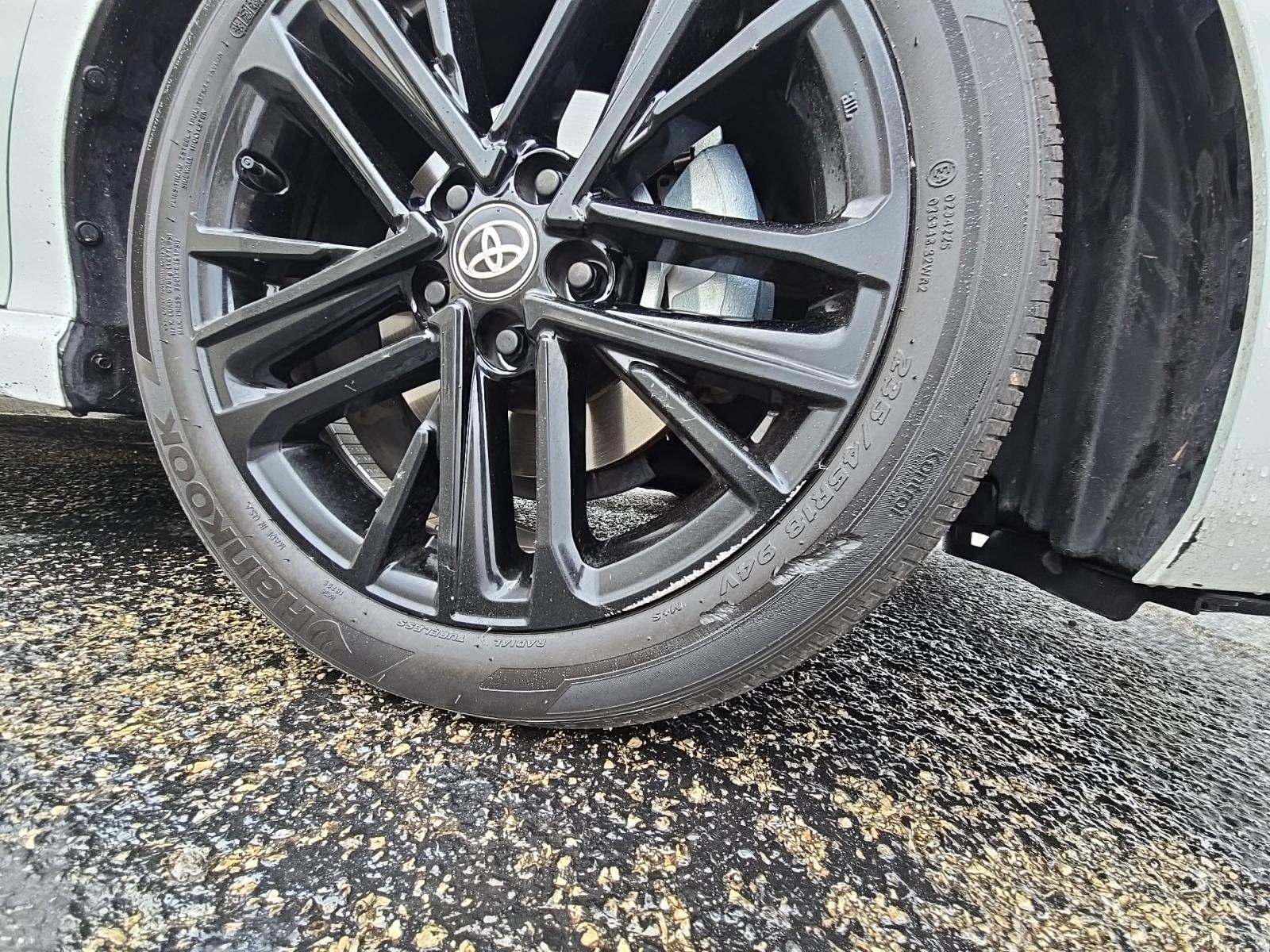 2025 Toyota Camry SE FWD