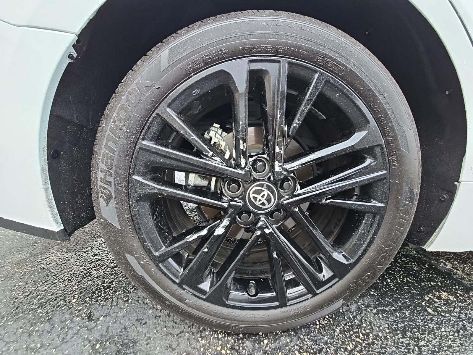 2025 Toyota Camry SE FWD