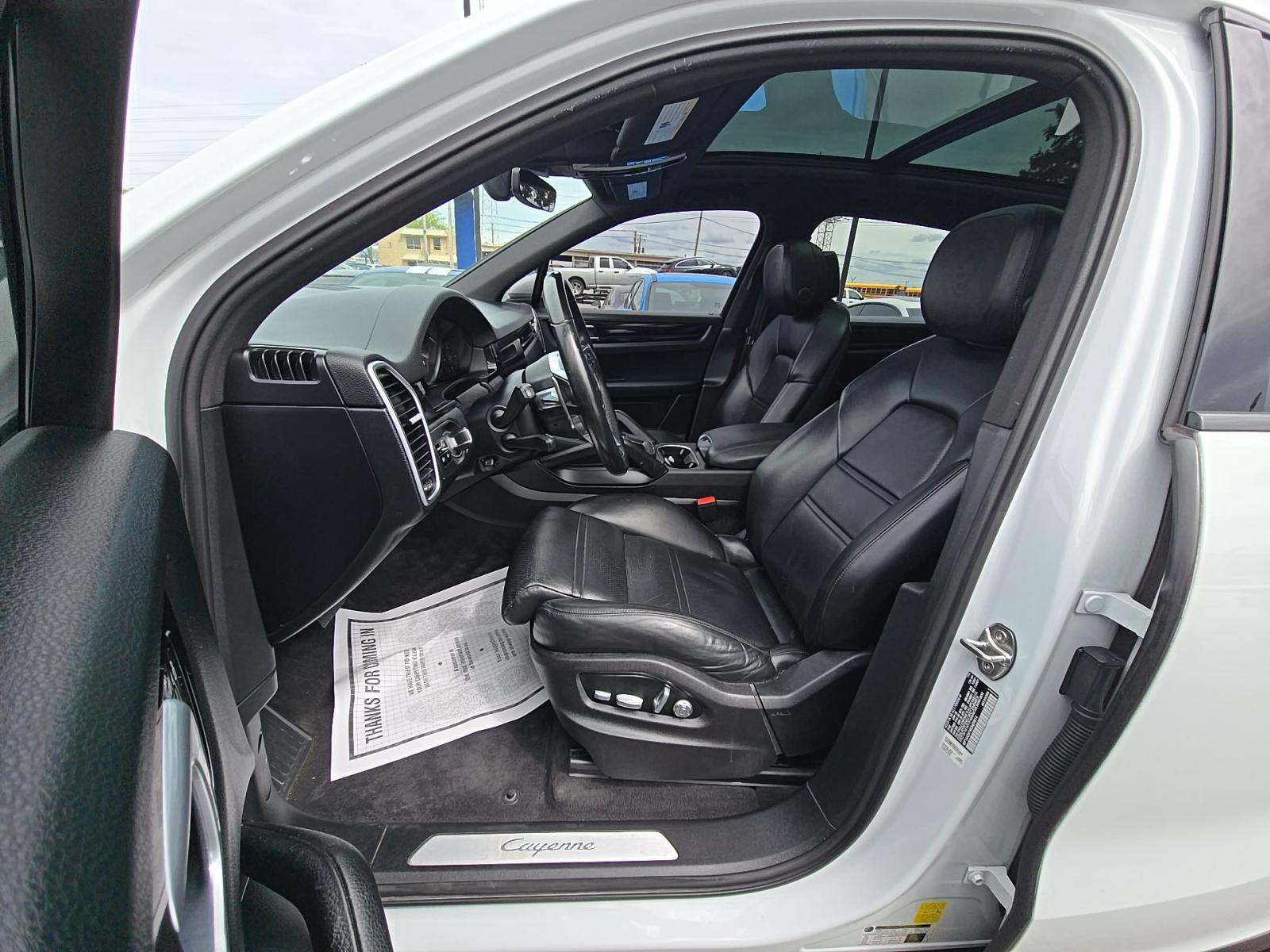 PORSCHE CAYENNE - 6