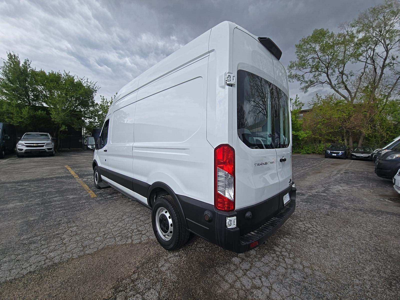 FORD TRANSIT 250 - 2