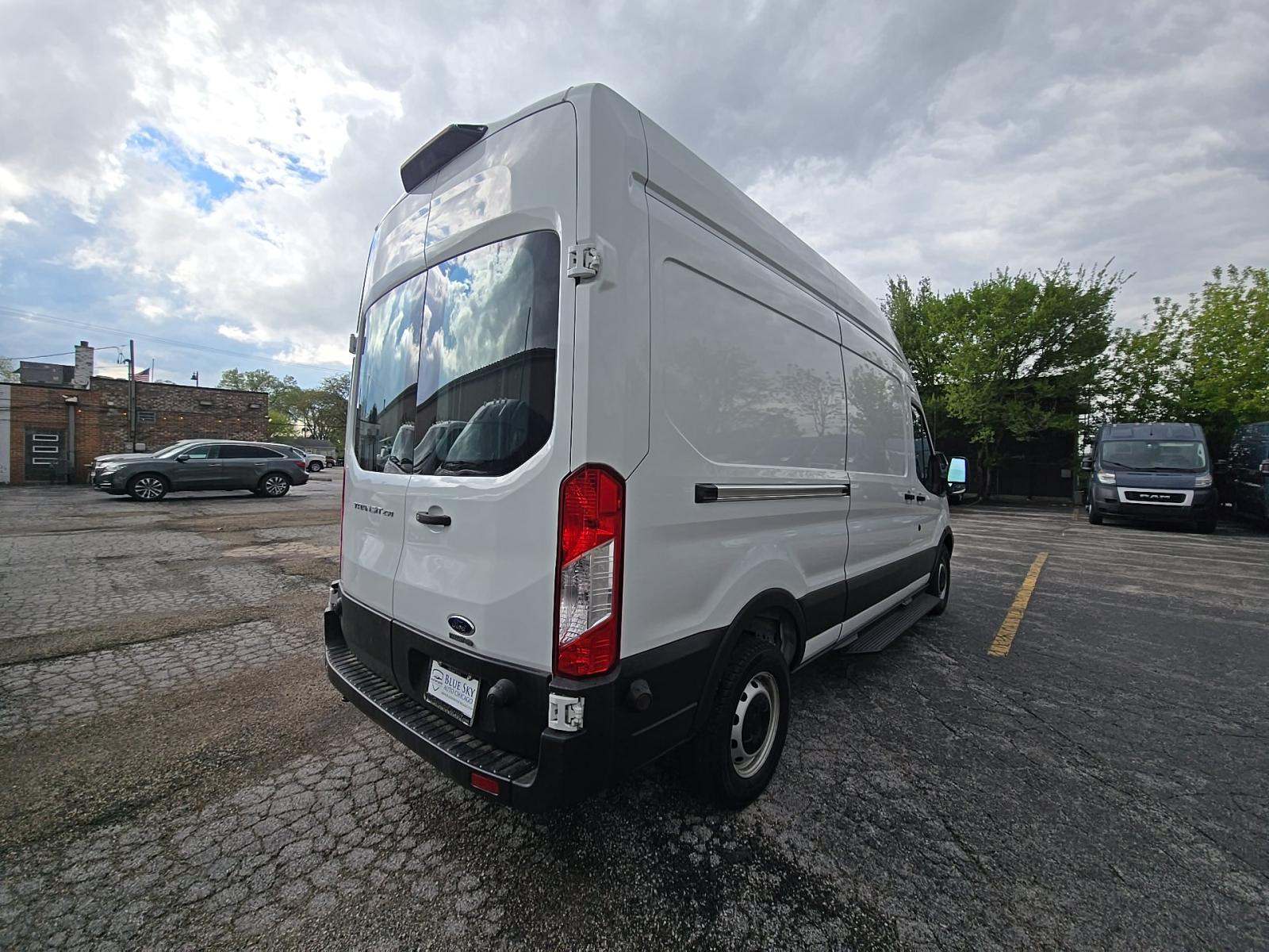 FORD TRANSIT 250 - 3